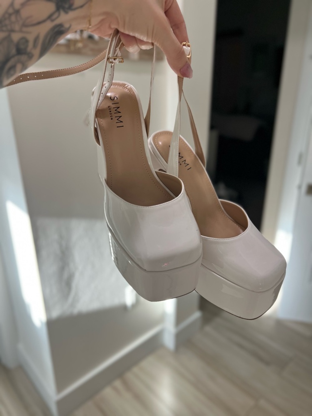 SIMMI White Patent Platform Slingback Heels